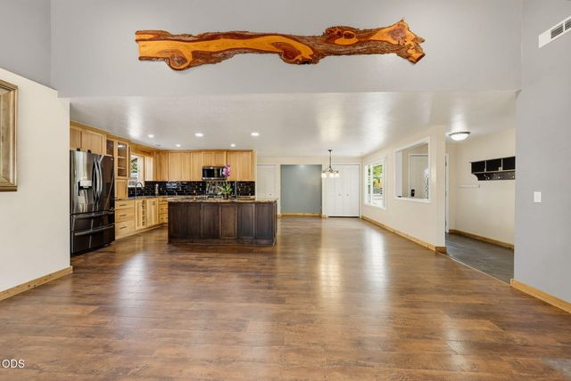 1451 Bluebonnet Avenue, Medford, OR 97504