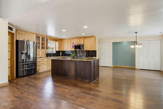 1451 Bluebonnet Avenue, Medford, OR 97504
