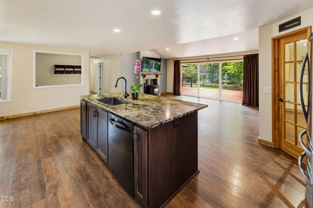 1451 Bluebonnet Avenue, Medford, OR 97504