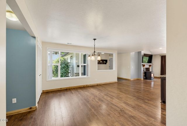1451 Bluebonnet Avenue, Medford, OR 97504