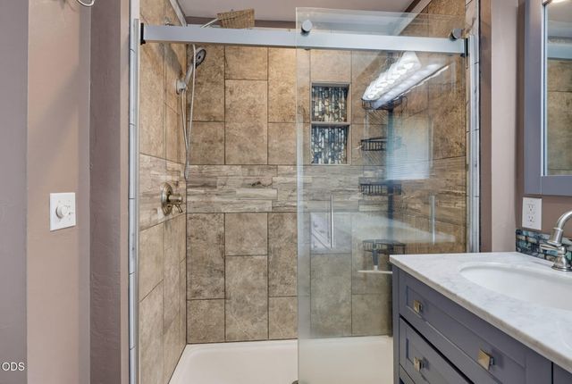 1451 Bluebonnet Avenue, Medford, OR 97504