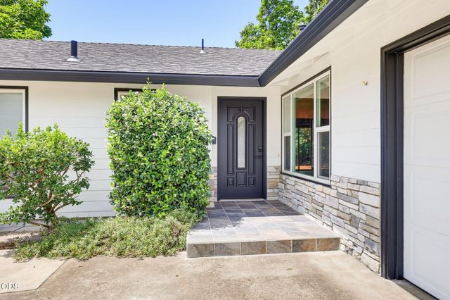 1451 Bluebonnet Avenue, Medford, OR 97504
