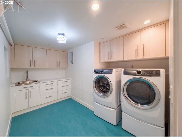 1710 Nw HOYT St, Portland, OR 97209