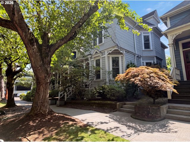 1710 Nw HOYT St, Portland, OR 97209