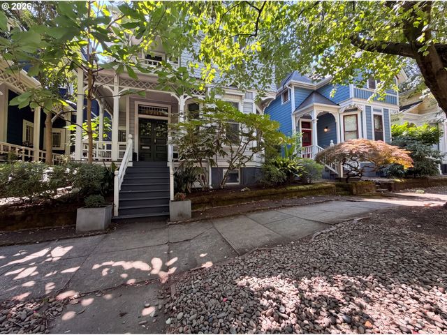 1710 Nw HOYT St, Portland, OR 97209