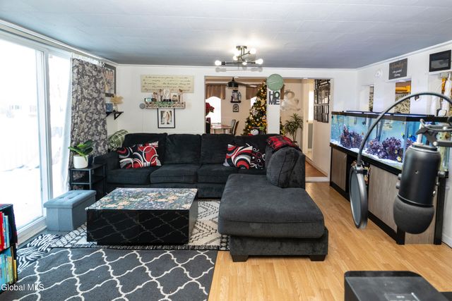 32 Twin Channels Road, Queensbury, NY 12804