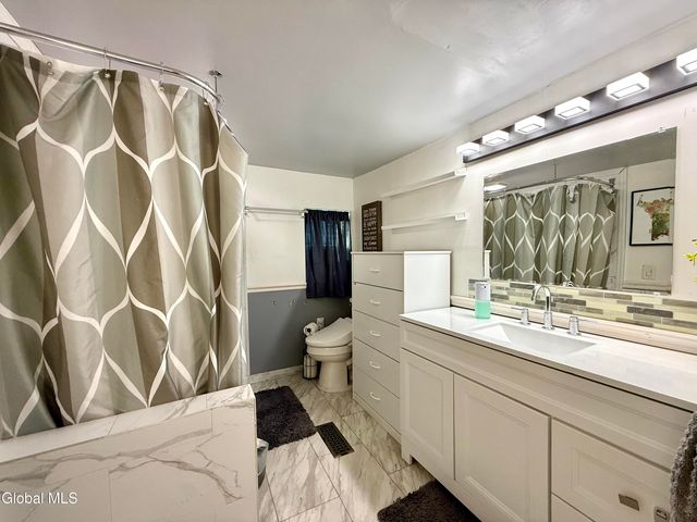 32 Twin Channels Road, Queensbury, NY 12804