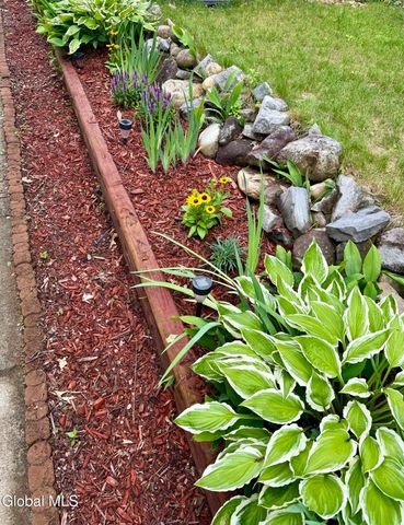 32 Twin Channels Road, Queensbury, NY 12804