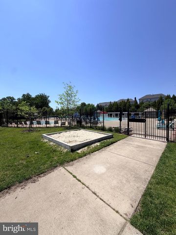 13502 WINDY MEADOW LN, Silver Spring, MD 20906
