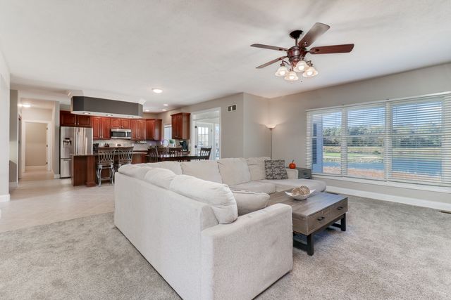 3 Pebblebrook Court, Bloomington, IL 61705