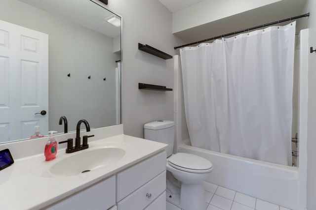 3 Pebblebrook Court, Bloomington, IL 61705