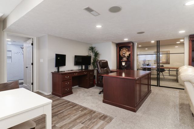 3 Pebblebrook Court, Bloomington, IL 61705