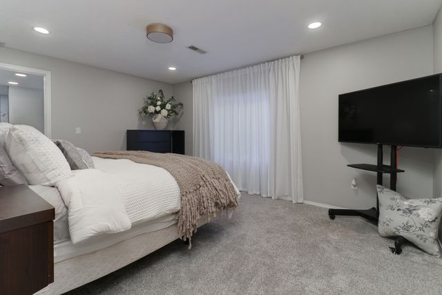 3 Pebblebrook Court, Bloomington, IL 61705