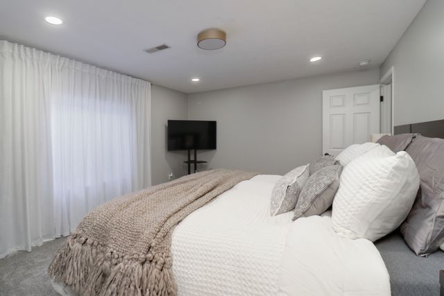 3 Pebblebrook Court, Bloomington, IL 61705