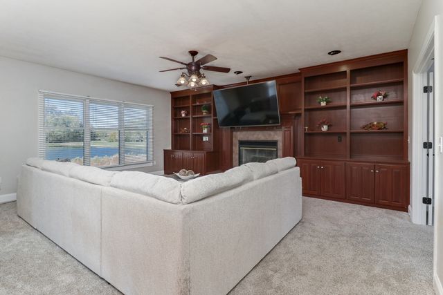 3 Pebblebrook Court, Bloomington, IL 61705