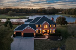 3 Pebblebrook Court, Bloomington, IL 61705