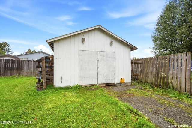 1129 Fred Circle, Anchorage, AK 99515