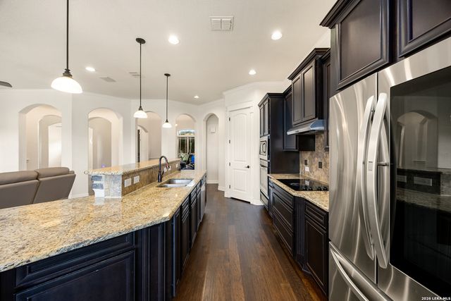 13701 TRAILSIDE LN, Live Oak, TX 78233