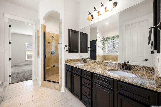 13701 TRAILSIDE LN, Live Oak, TX 78233