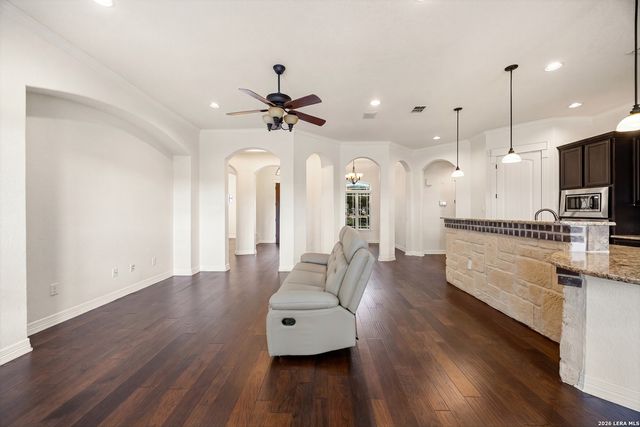 13701 TRAILSIDE LN, Live Oak, TX 78233