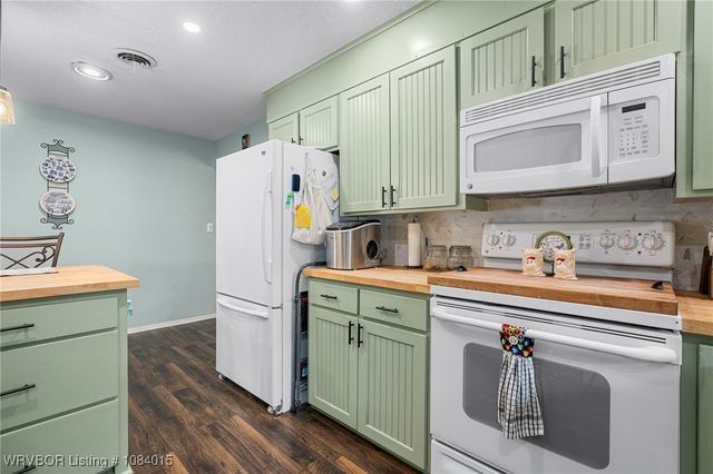 604 N Division Street, Lavaca, AR 72941