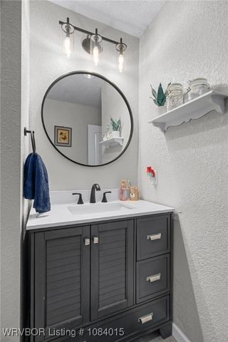 604 N Division Street, Lavaca, AR 72941