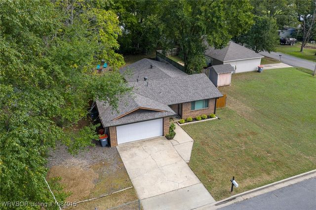 604 N Division Street, Lavaca, AR 72941