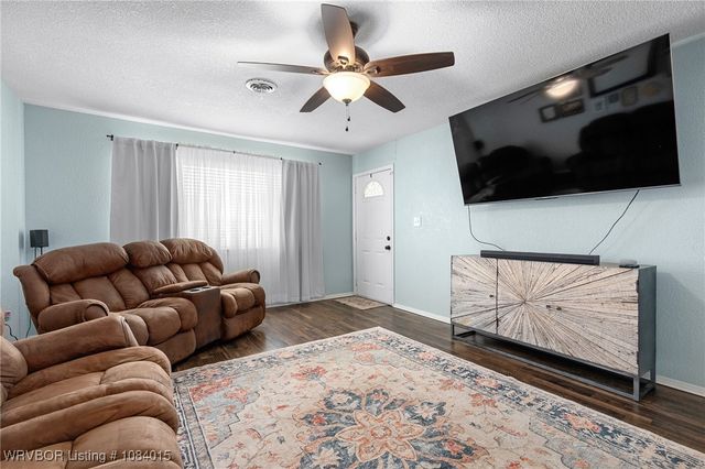 604 N Division Street, Lavaca, AR 72941