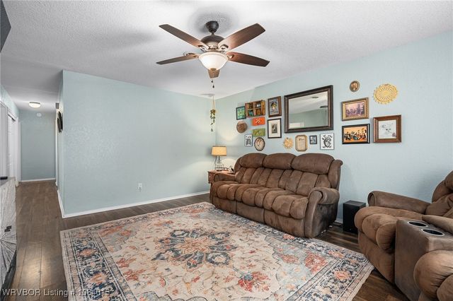 604 N Division Street, Lavaca, AR 72941