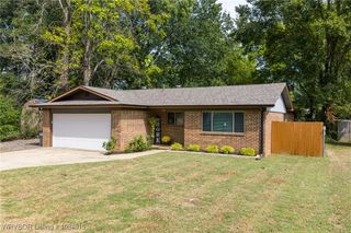 604 N Division Street, Lavaca, AR 72941