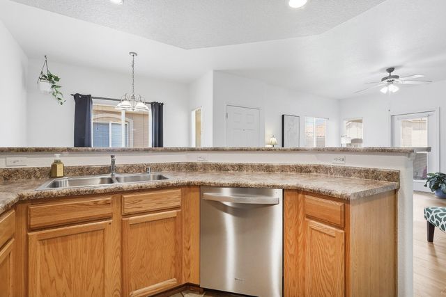 6800 Vista Del Norte Drive NE 427, Albuquerque, NM 87113