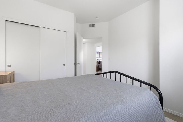 6800 Vista Del Norte Drive NE 427, Albuquerque, NM 87113