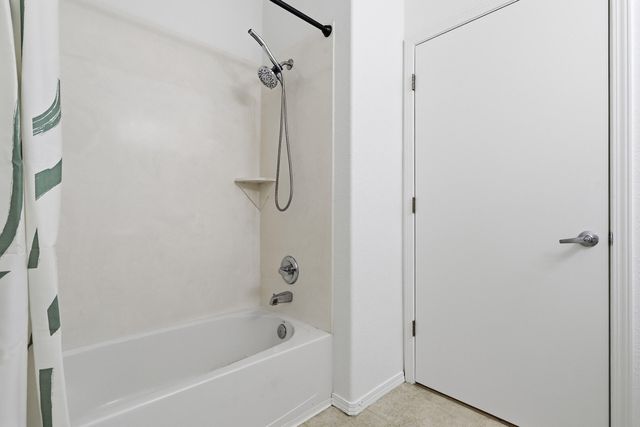 6800 Vista Del Norte Drive NE 427, Albuquerque, NM 87113