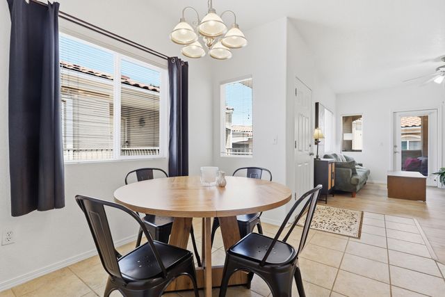6800 Vista Del Norte Drive NE 427, Albuquerque, NM 87113