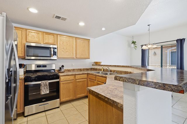 6800 Vista Del Norte Drive NE 427, Albuquerque, NM 87113