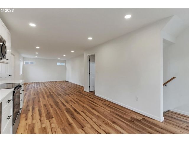 4623 Ne SUMNER St, Portland, OR 97218