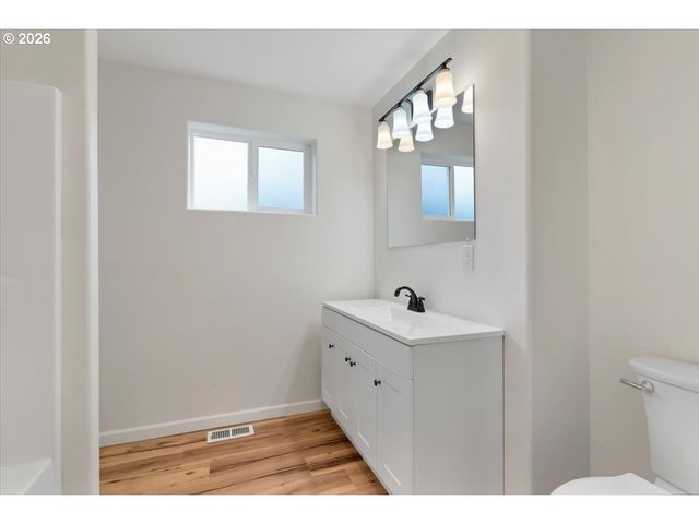 4623 Ne SUMNER St, Portland, OR 97218