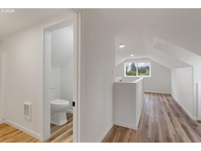 4623 Ne SUMNER St, Portland, OR 97218