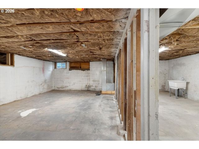 4623 Ne SUMNER St, Portland, OR 97218