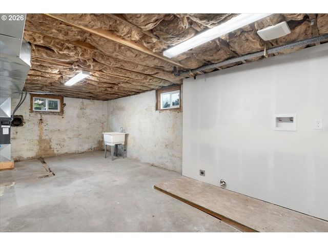 4623 Ne SUMNER St, Portland, OR 97218