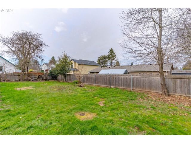 4623 Ne SUMNER St, Portland, OR 97218