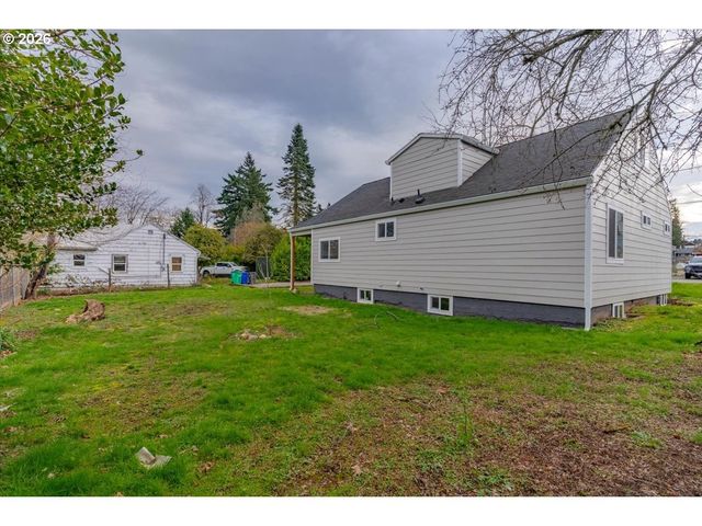 4623 Ne SUMNER St, Portland, OR 97218