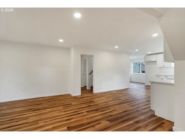 4623 Ne SUMNER St, Portland, OR 97218