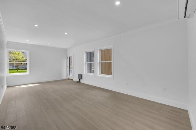 321 Willow Grove St, Hackettstown Town, NJ 07840