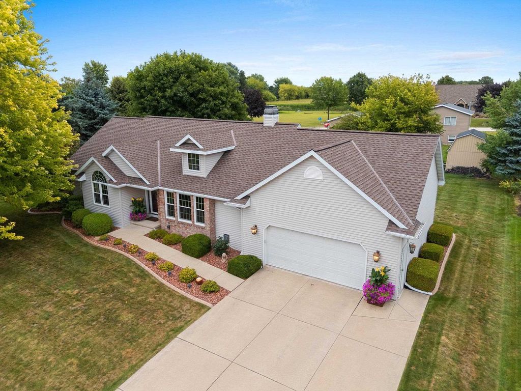 2554 JODY DRIVE, New Franken, WI 54229