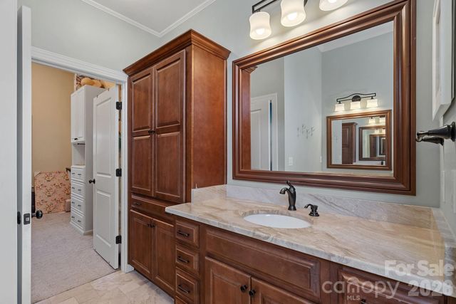 1104 Longwood Court, Matthews, NC 28104