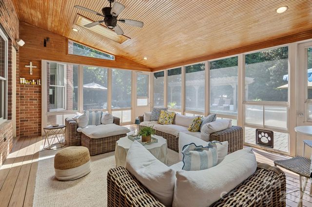 1104 Longwood Court, Matthews, NC 28104