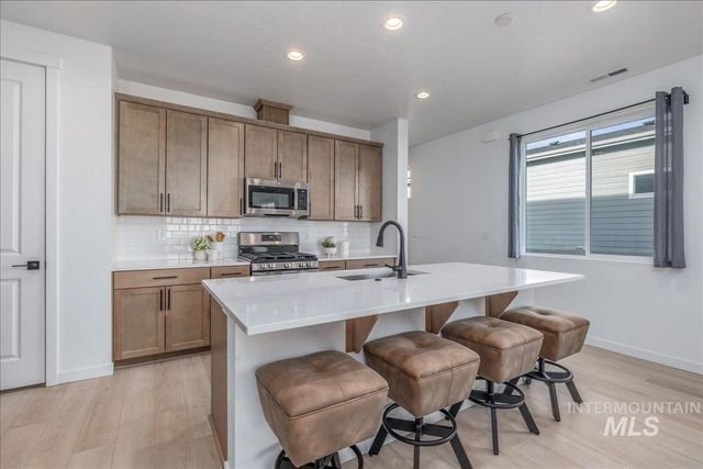 1218 Stirling Meadows Ct, Middleton, ID 83644