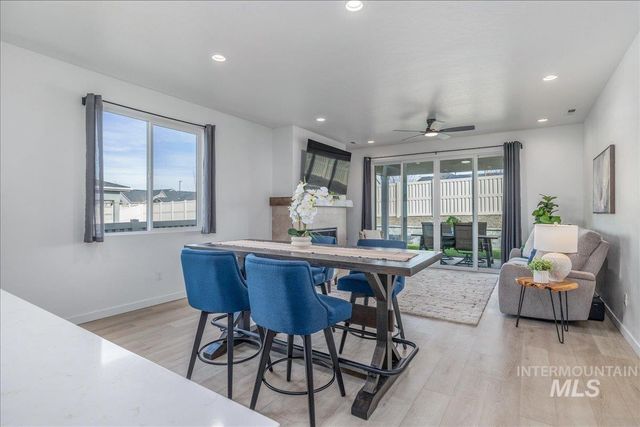 1218 Stirling Meadows Ct, Middleton, ID 83644