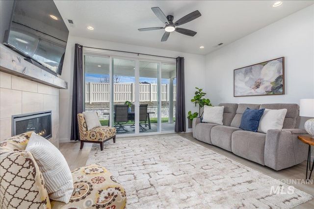 1218 Stirling Meadows Ct, Middleton, ID 83644